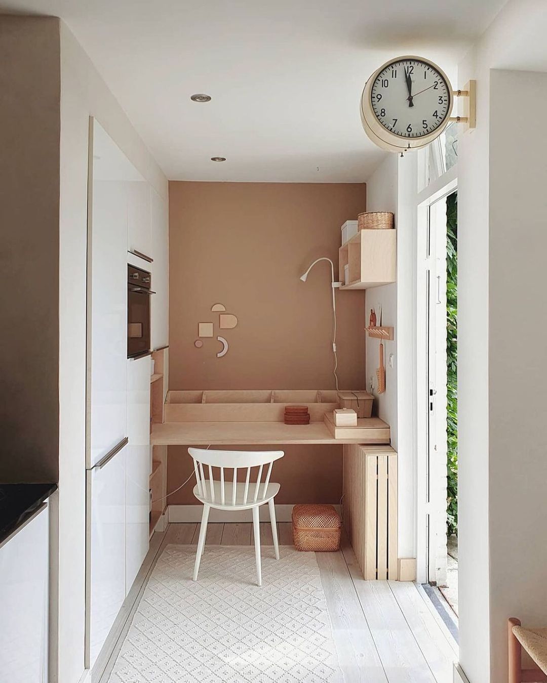 8 tips atasi burnout saat wfh + inspirasi desain ruang kerja casa indonesia
