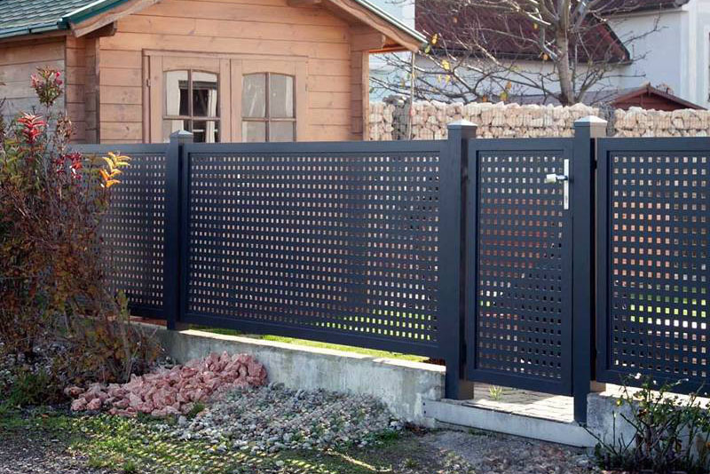 pagar besi klasik minimalis