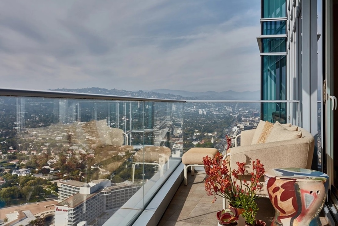 Kemewahan Penthouse Beverly Hills di Ketinggian Lantai 39