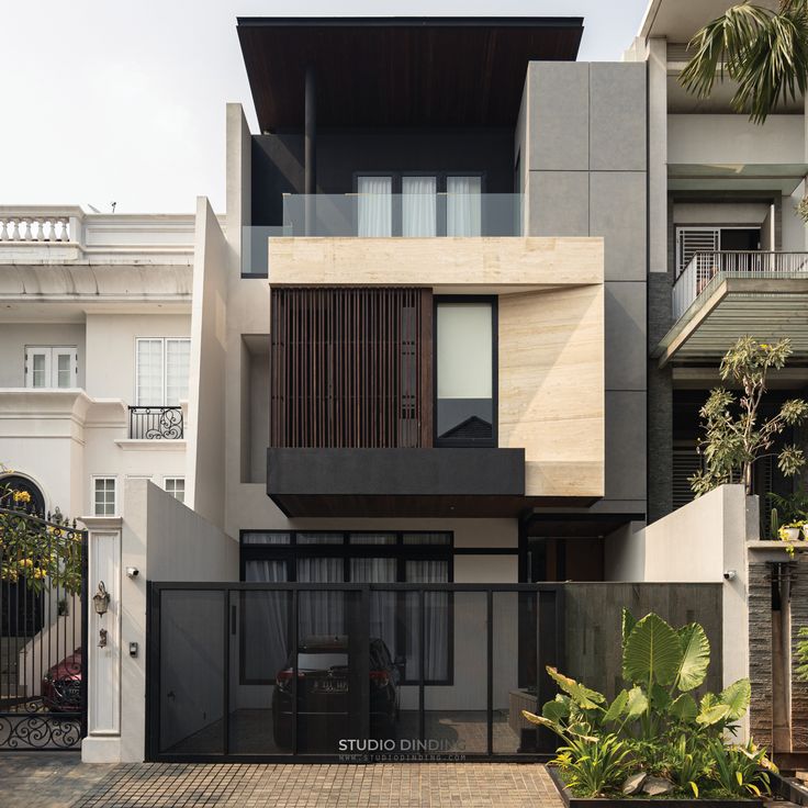 model rumah pintu utama menghadap samping