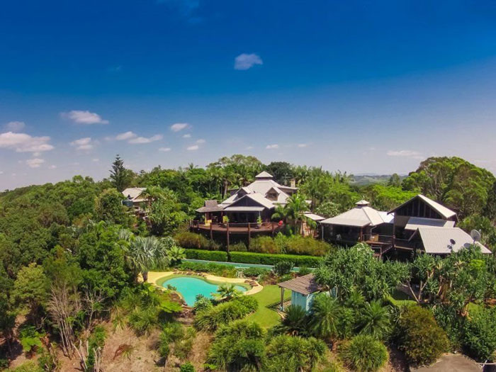 Rumah Chris Hemsworth dengan Konsep Nuansa Bali