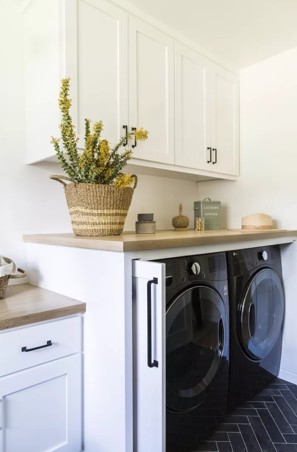 wajib tahu! 7 tips menata area laundry jadi lebih compact