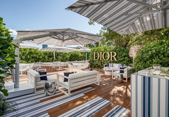 Motif Khas Dior Menghiasi Dior Pop-Up Café di Miami