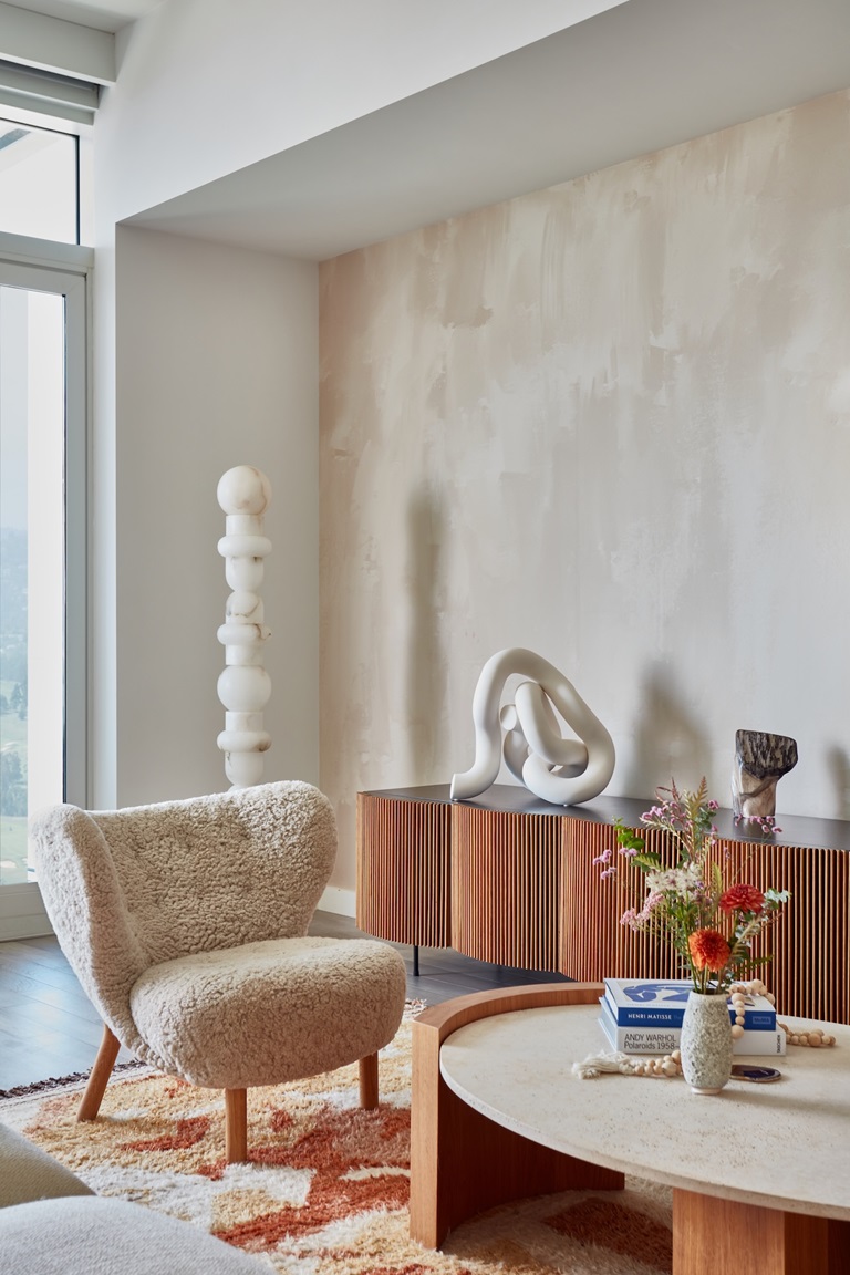 elegan dan simpel! desain understated luxury penthouse di la