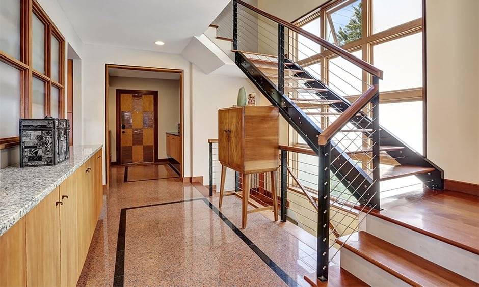 cara membersihkan lantai granit