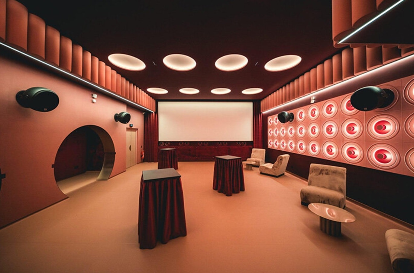 12 bioskop unik di seluruh penjuru dunia