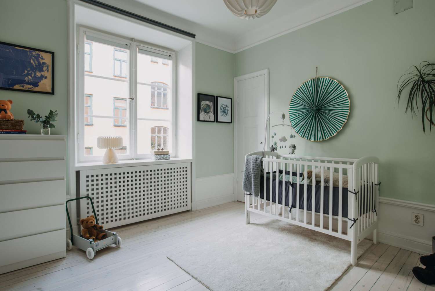 11 warna menenangkan untuk kamar bayi yang nyaman