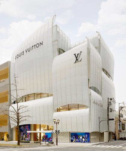 Pertama di Dunia Le Cafe V Louis Vuitton 9