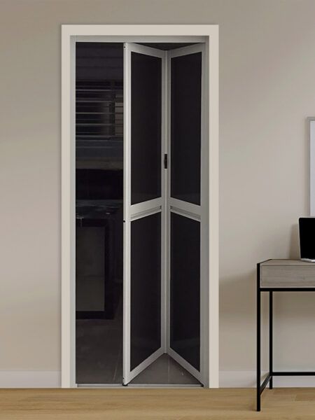 pintu kamar mandi aesthetic 