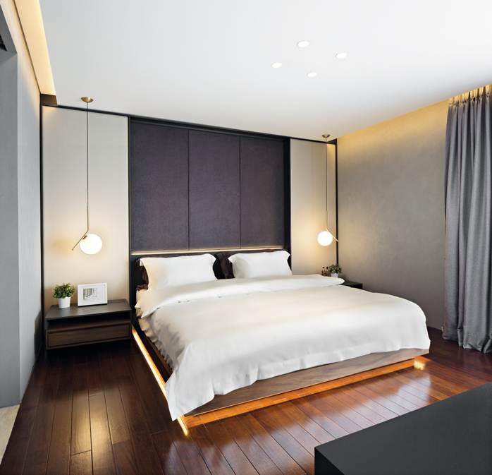 kamar tidur dengan material travertine simple