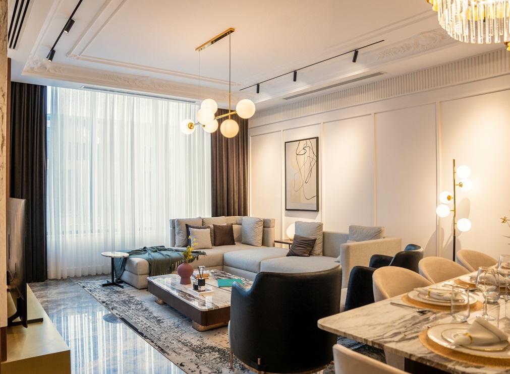 mewah! 6 keuntungan pakai wall moulding pvc di ruang tamu_casa