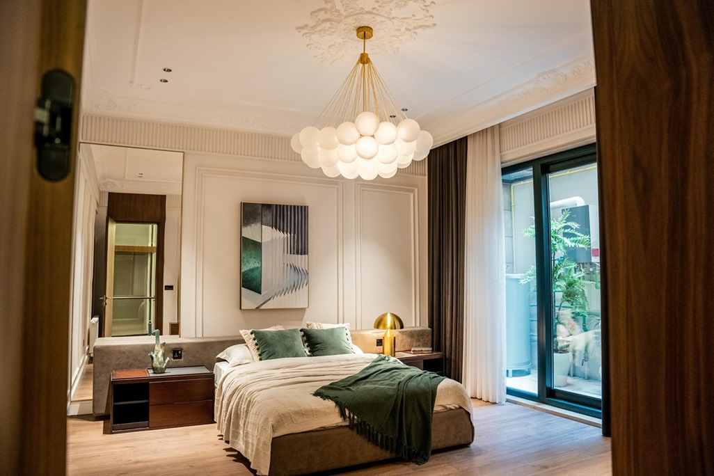 wall moulding kamar tidur