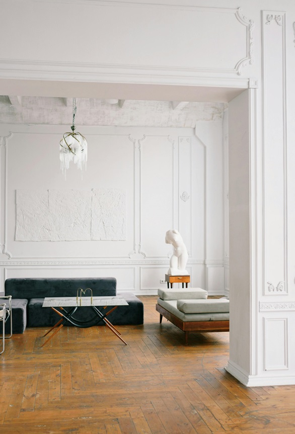 mewah! 6 keuntungan pakai wall moulding pvc di ruang tamu_casa