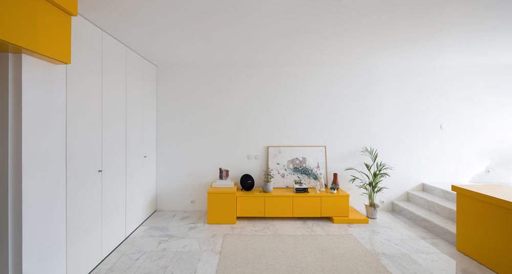 cerahkan apartemen minimalis 30m2 pakai warna kuning / alexander bogorodskiy / corpo atelier 7