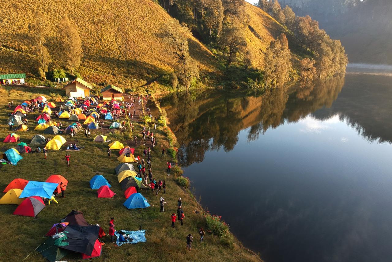5 Rekomendasi Tempat Camping, Pecinta Alam Wajib Cek!