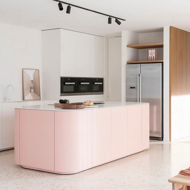 Anti Norak, Ini Inspirasi Dapur Berwarna Pink, Manis Banget!