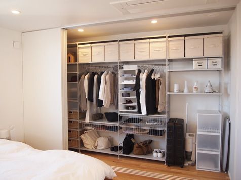 8 Cara Jitu Rapikan Lemari: Teknik Profesional yang Efektif