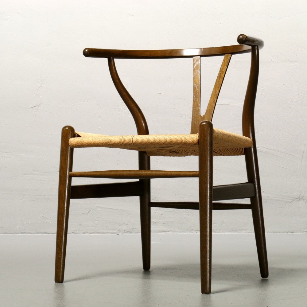 Wishbone Chair karya Hans J. Wegner.