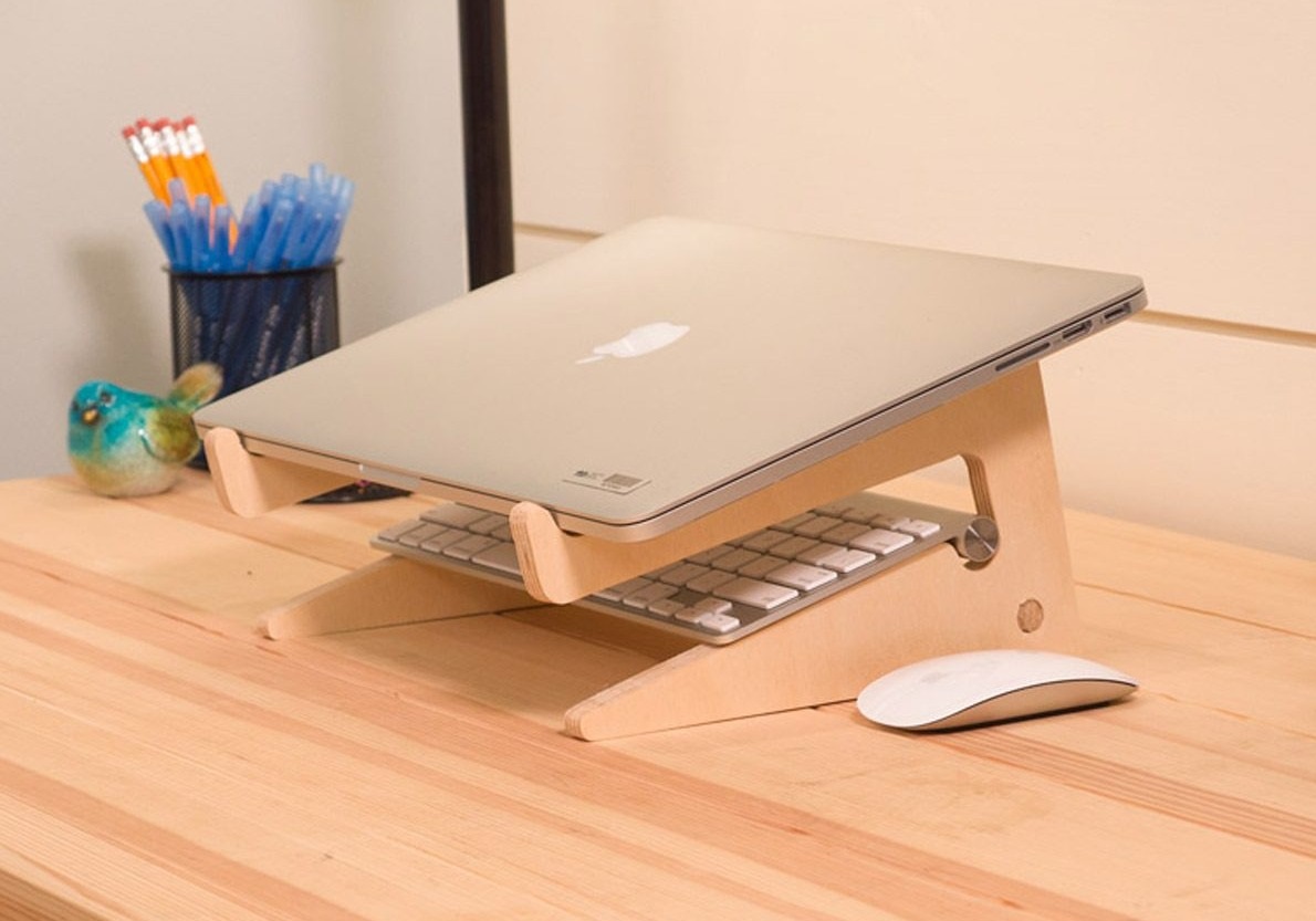 Yuk Bikin DIY Meja Laptop Untuk Temani WFH!