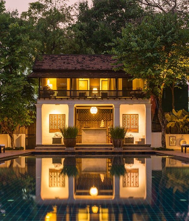 Inspiratif! 6 Ide Rumah Klasik Modern 2 Lantai yang Timeless