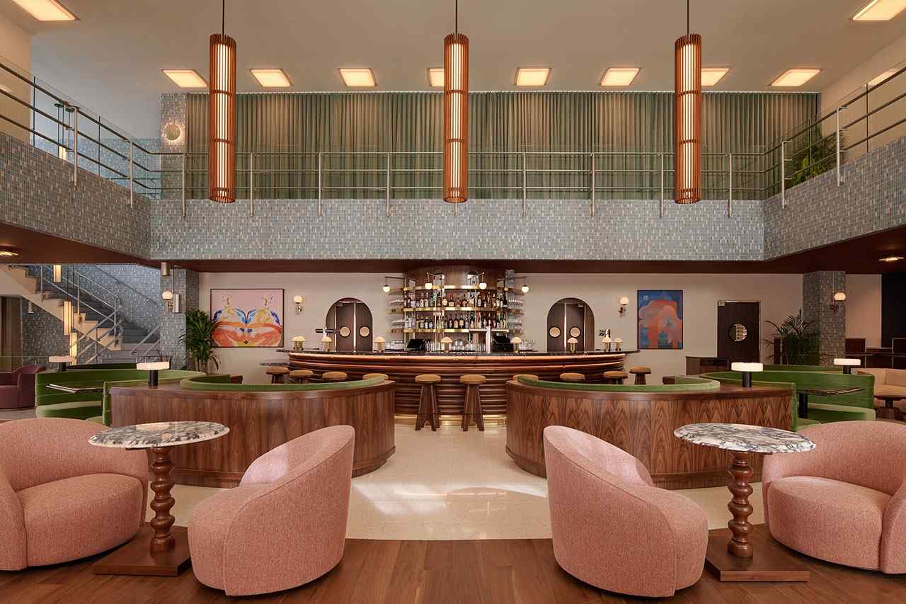 Transformasi Bank Lama jadi Hotel Modern Elegan di Savannah
