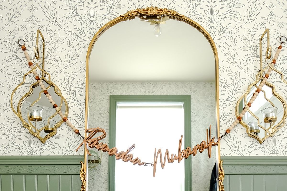 7 Ide Dekorasi Idul Fitri Kantor yang Buat Hangat Akrab