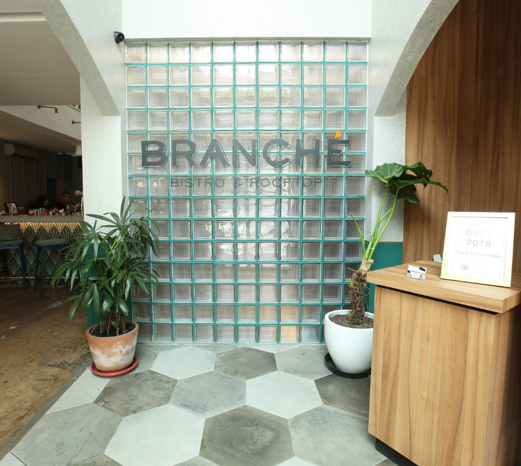 Branche Bistro & Rooftop, Resto Prancis on Asian Twist