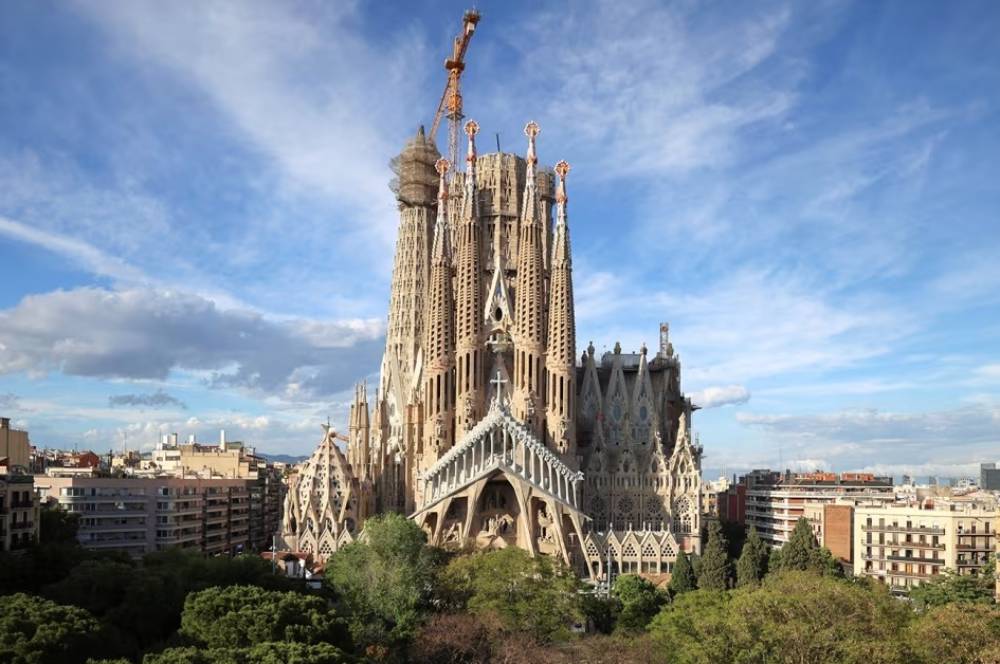Setelah 100 Tahun Dibangun, Sagrada Familia Selesai di 2026!