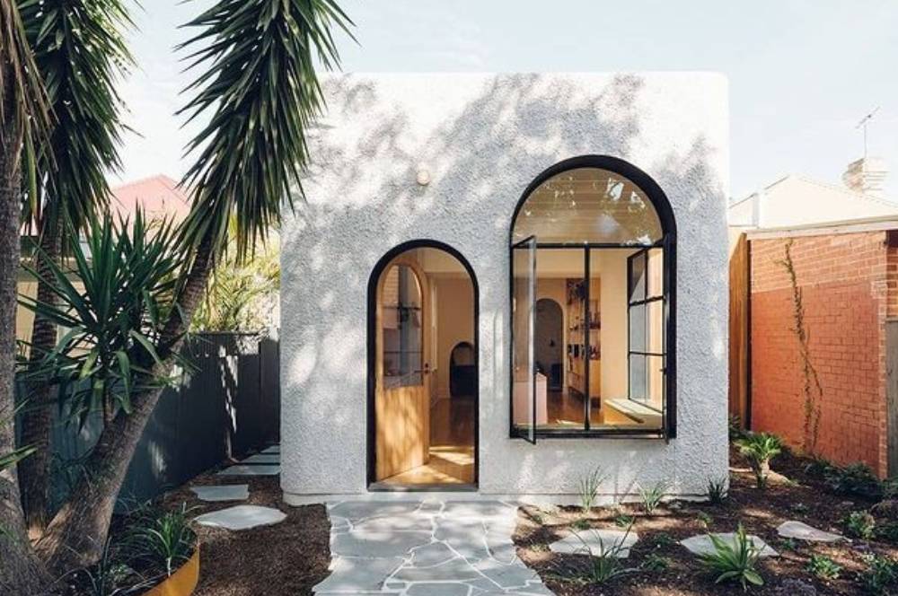 Biar Berbeda, Ini 8 Desain Jendela Unik Untuk Rumah Anda!