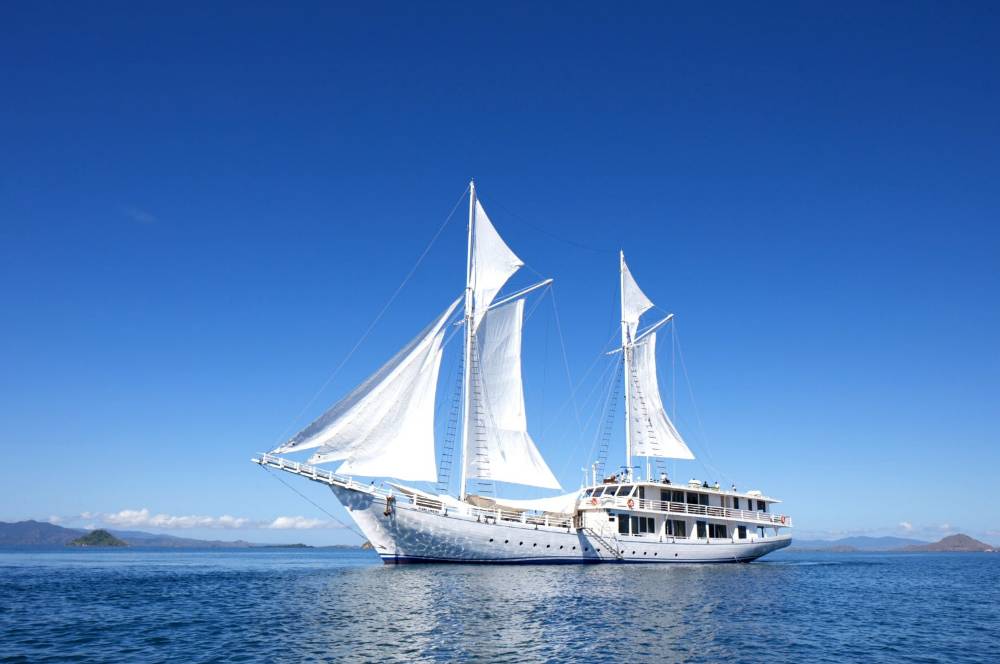 Ayana Lako di’a Umumkan Jadwal Pelayaran Pinisi Unggulan