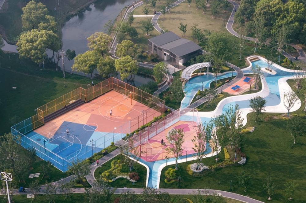 Taman Unik dengan Lintasan Olahraga Warna-Warni di Tiongkok