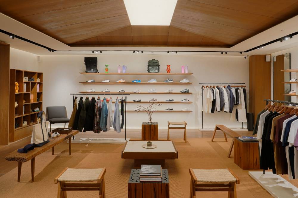 Flagship Store atmos, Hidupkan Budaya Sneakers Bandung