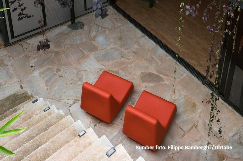 5 Model Lantai Batu Alam Outdoor untuk Area Teras