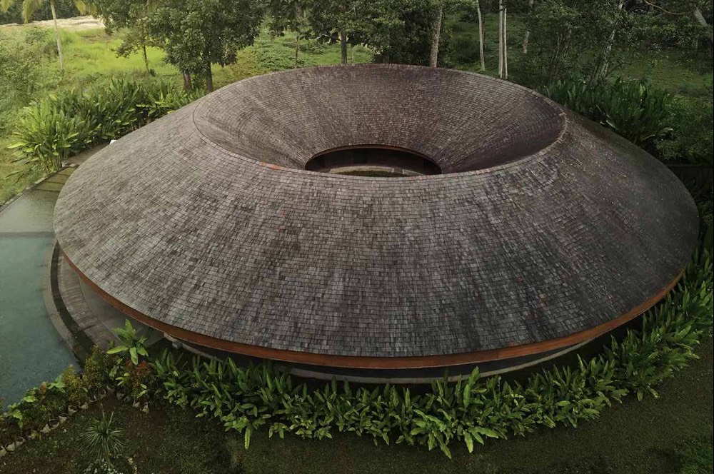 Rumah Cincin Alexis Dornier dengan Pemandangan Indah di Bali