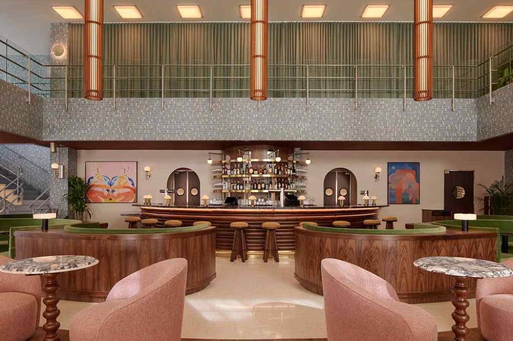 Transformasi Bank Lama jadi Hotel Modern Elegan di Savannah