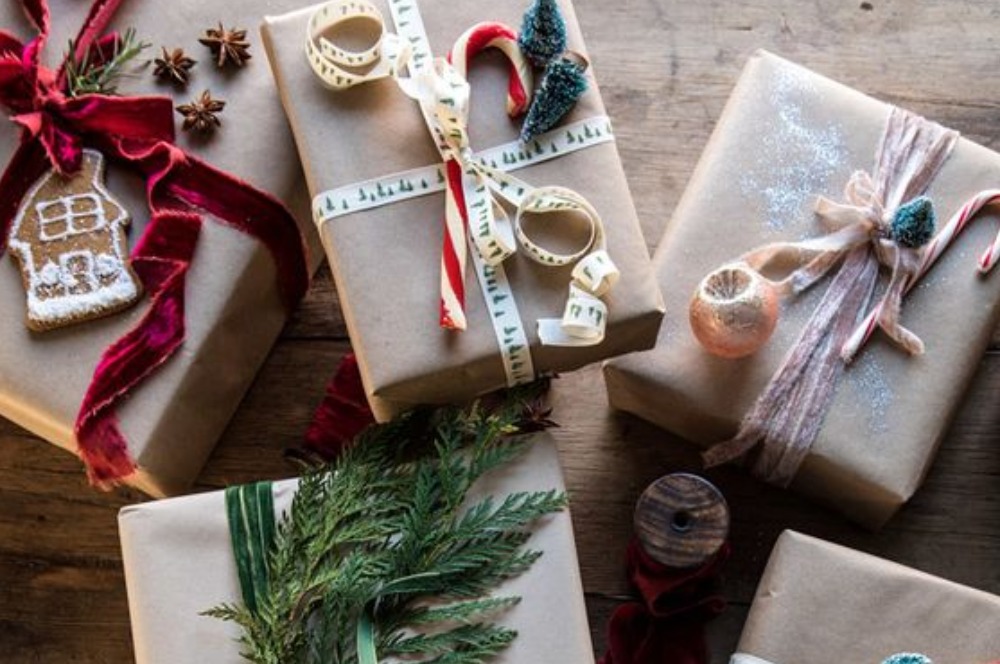 12+ Inspirasi Bungkus Kado Natal yang Gemas dan Mudah