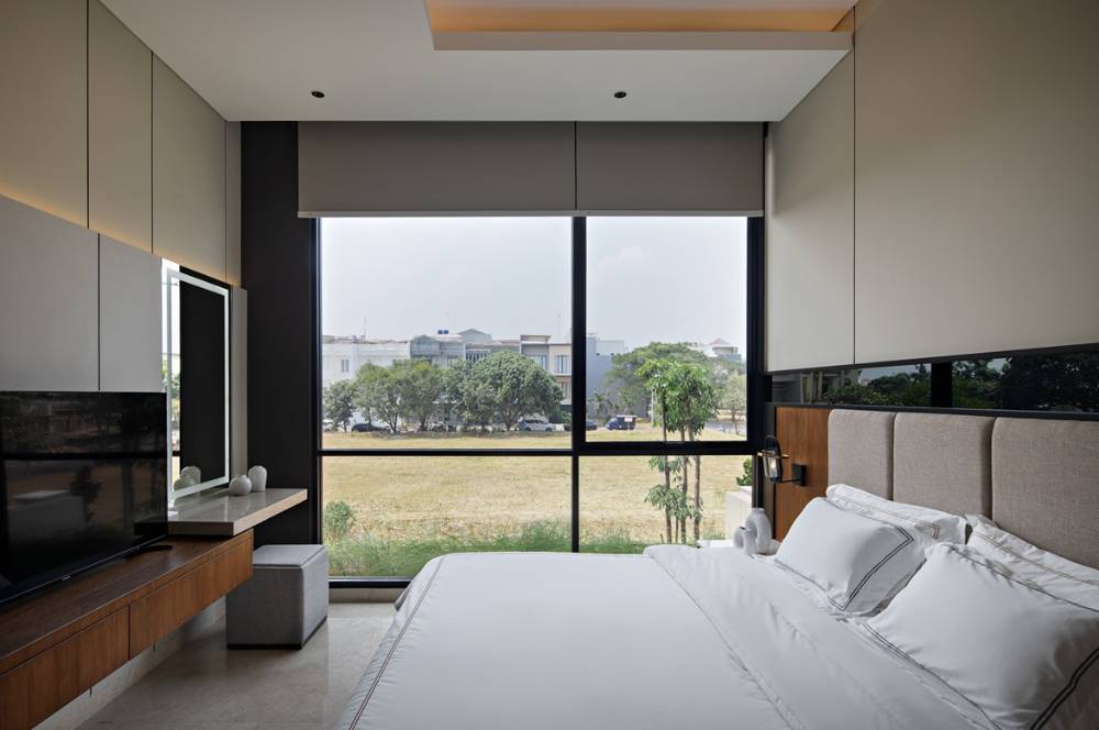 4 Desain Lemari Pakaian ini Cocok untuk Kamar Sempit!