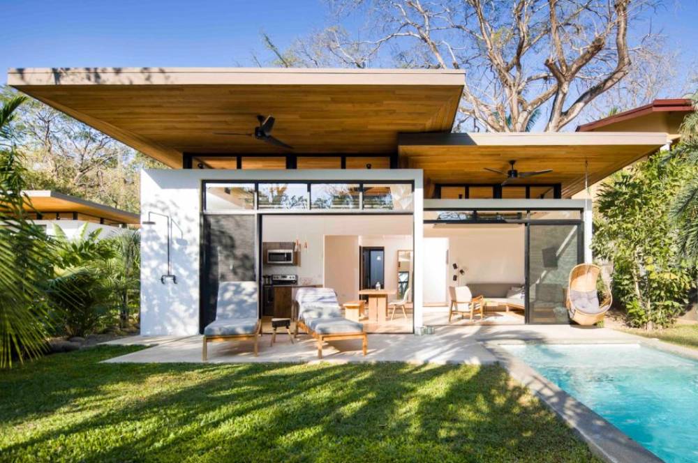 5 Desain Rumah Tropis Modern yang Elegan dan Asri