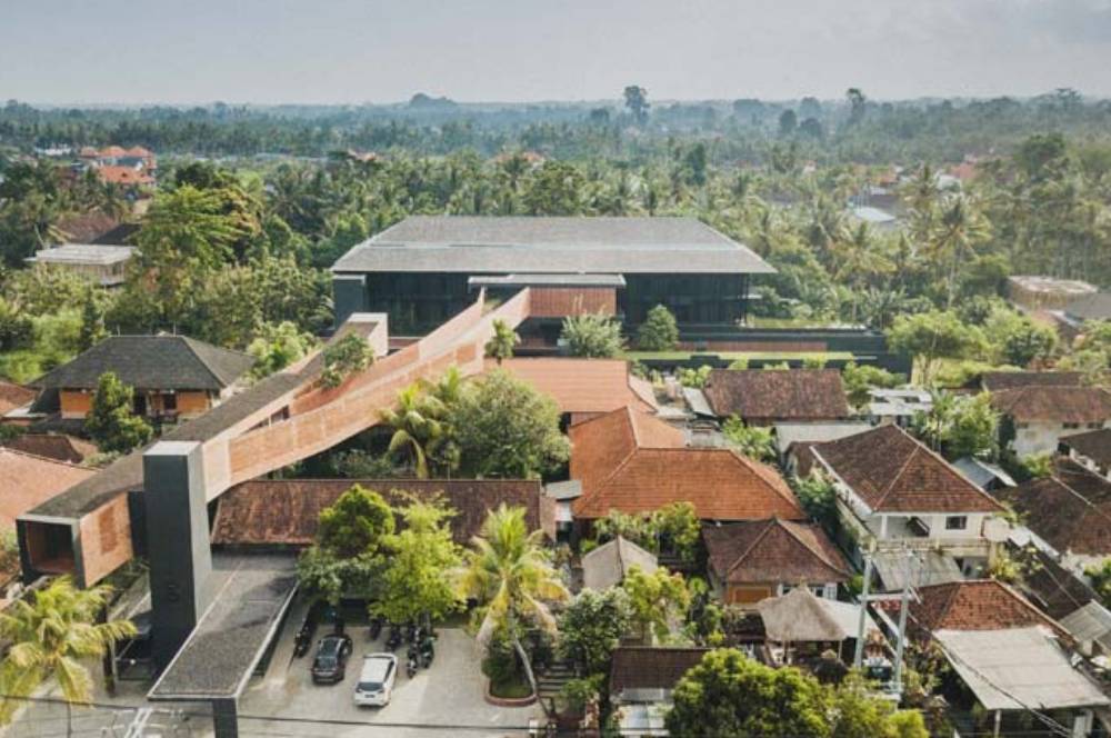 Titik Dua: Andra Matin Rancang Hotel Unik di Bali!