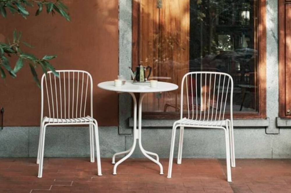 6 Inspirasi Kursi Cafe Outdoor yang Tahan Cuaca