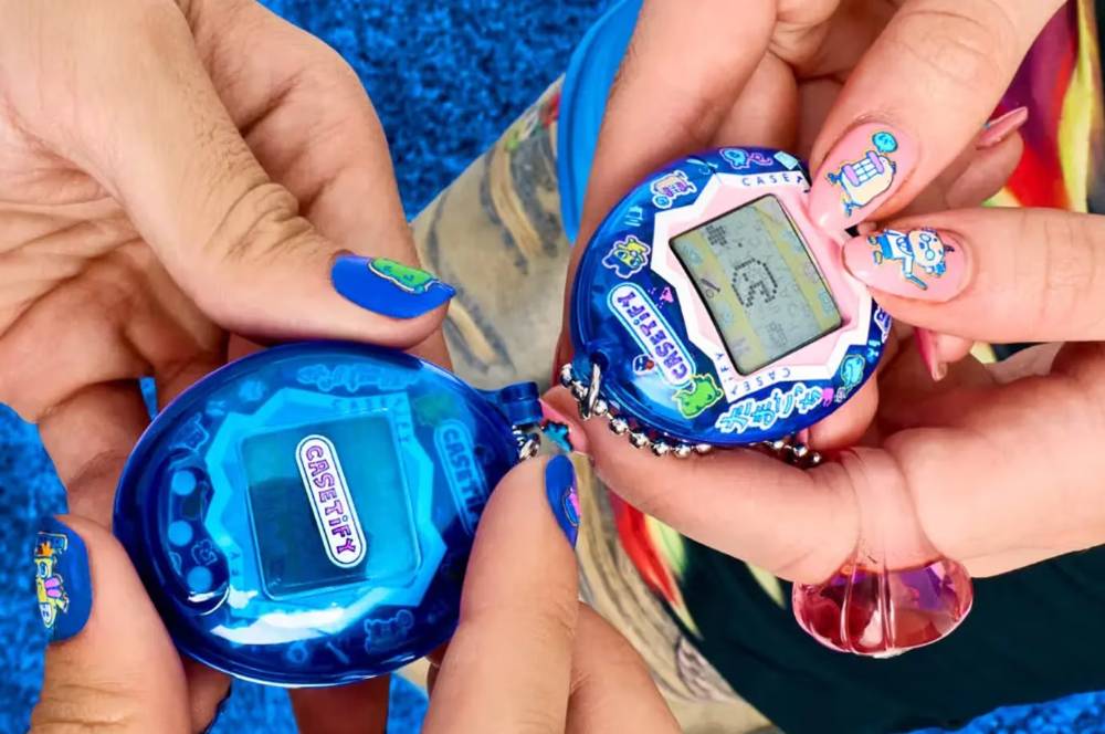 Nostalgia! Tamagotchi Hadir dalam Koleksi Aksesori CASETiFY 