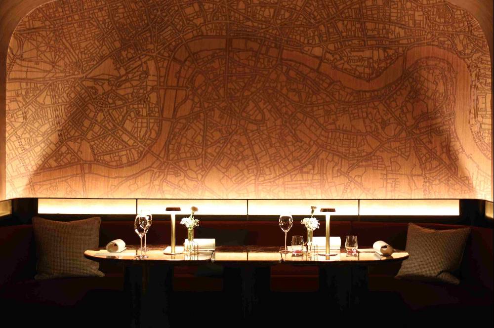 The Crown: Rumah Baru untuk Kuliner Inggris di Jakarta