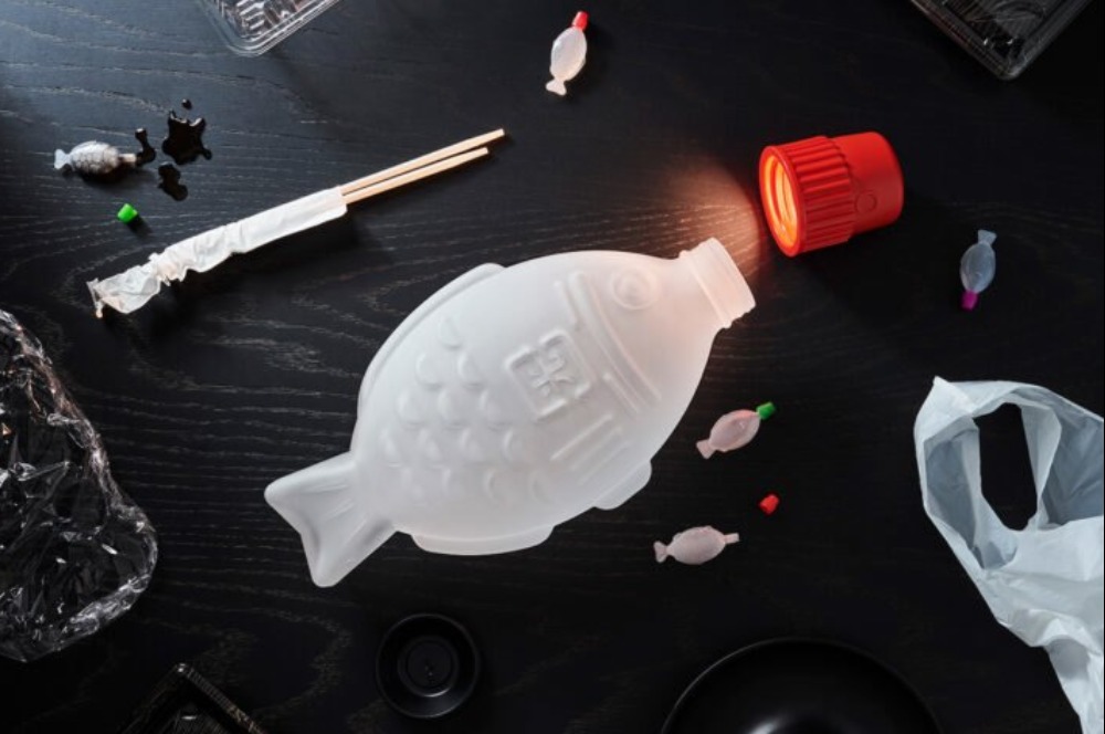 Lampu Unik ini Ajarkan Bahaya Sampah Plastik