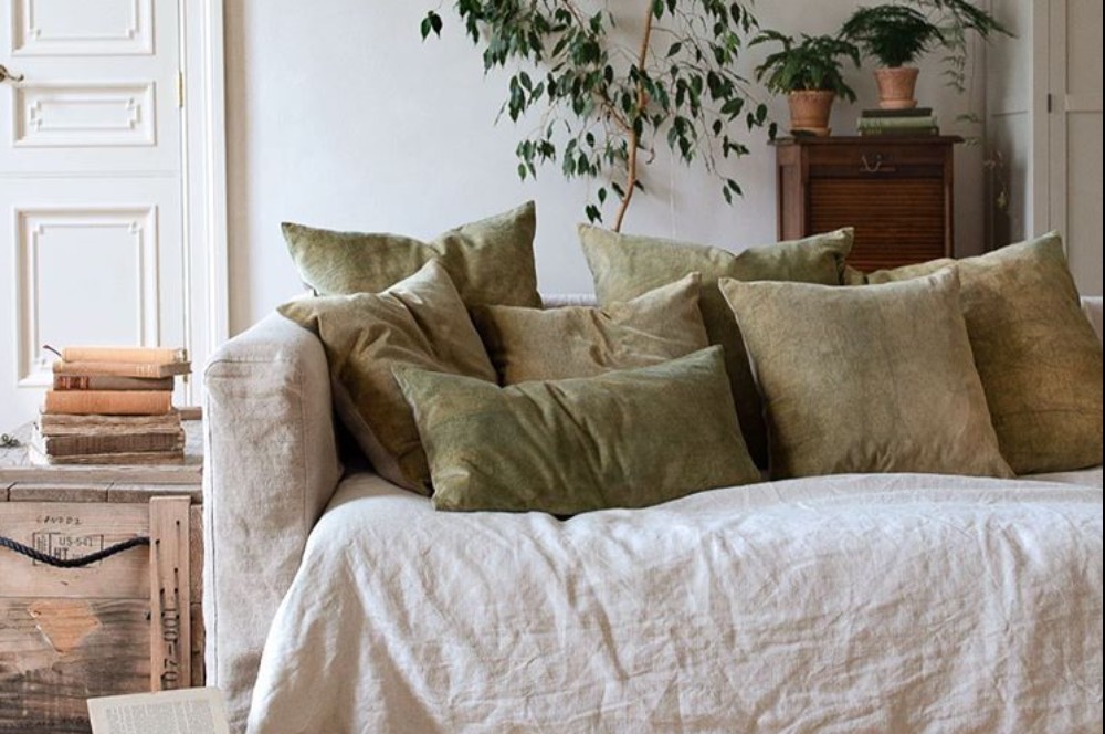 Linen vs Poliester, Mana yang Tepat untuk Interior Rumah? 