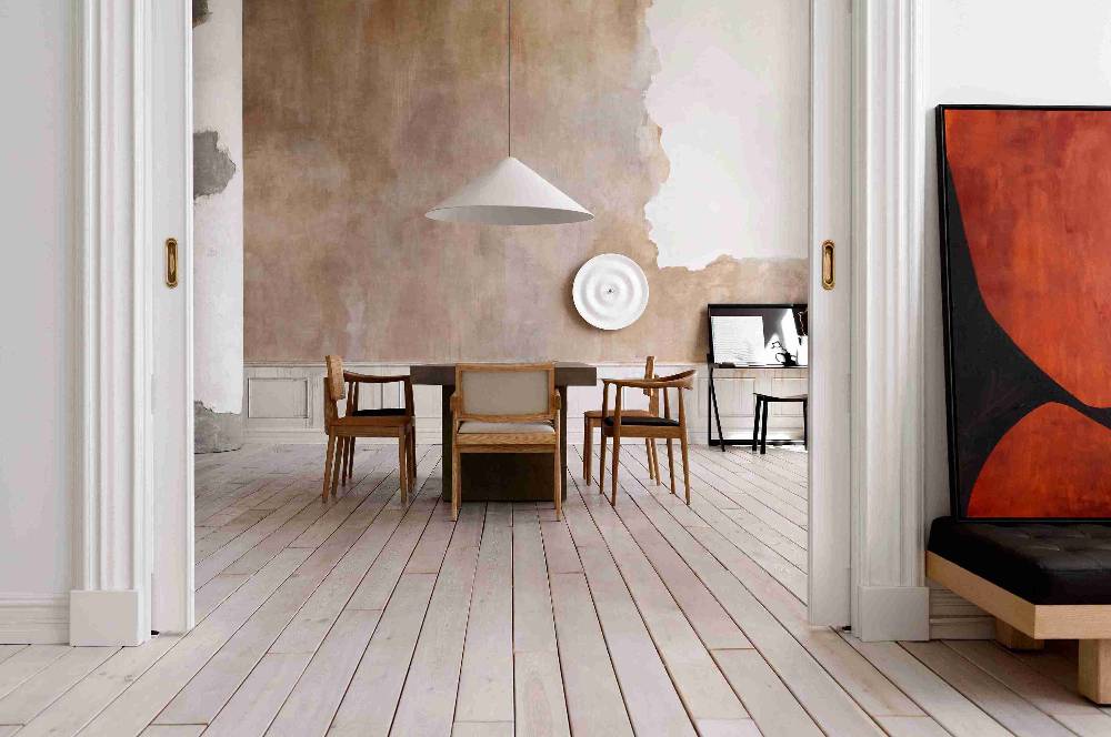 Mudah! Cara Mengecat Tembok yang Lembab Biar Lebih Awet