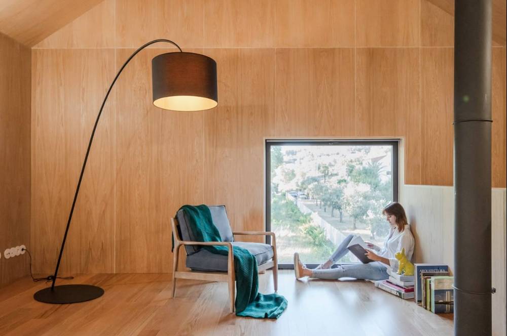 6 Perbedaan Triplek dan Multiplek: Mana Lebih Baik?