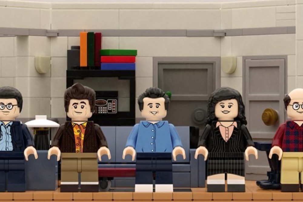 Perayaan 30 Tahun Sitkom Seinfeld Bersama Lego