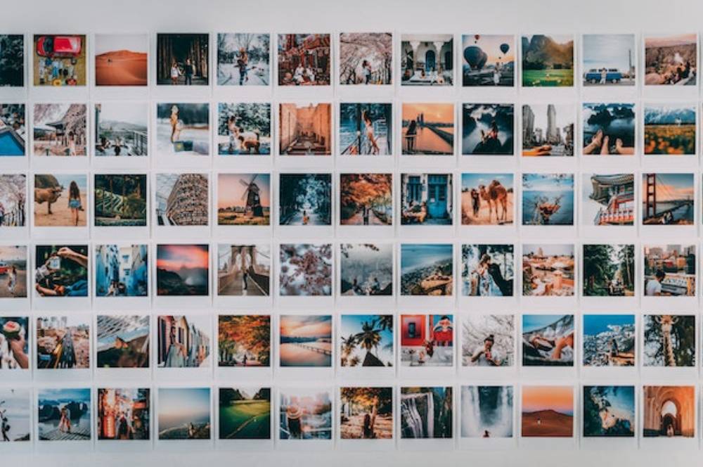 8 Ide Dekorasi Menata Polaroid Di Kamar, Makin Estetik!