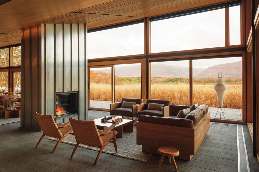 Hidden Gem! Hotel Unik Ini Berada di Tengah Hutan New York