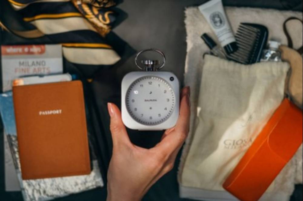 Balmuda Ciptakan Jam Unik Tanpa Jarum & Layar